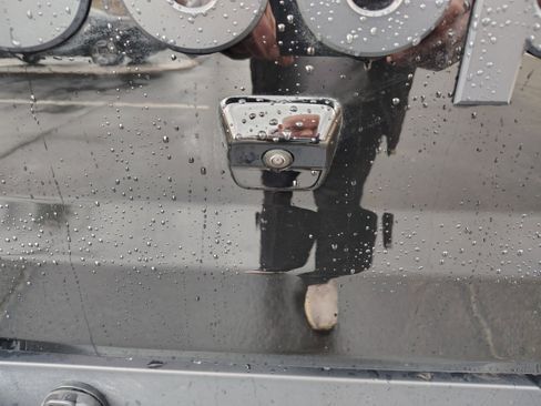 New 2026 Jeep Gladiator Sport image 9