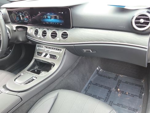 Certified 2022 Mercedes-Benz E 350 Sedan image 16