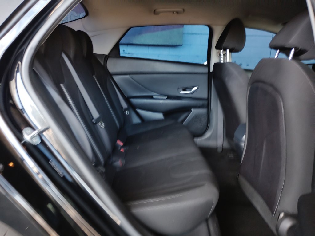 Used 2021 Hyundai Elantra SEL w/ Convenience Package FWD image 17