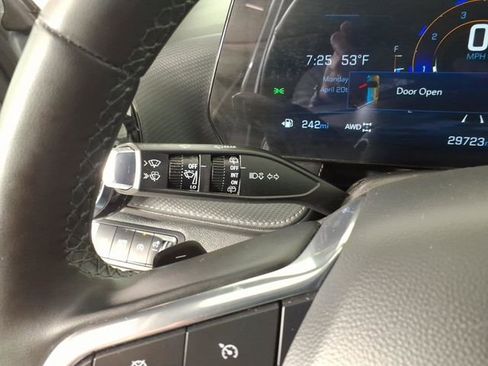Used 2025 Chevrolet Equinox LT w/ Convenience Package II AWD/4WD image 26