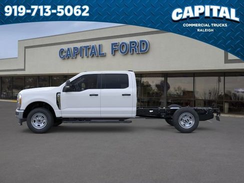 New 2026 Ford F350 XL w/ XL Chrome Package AWD/4WD image 3