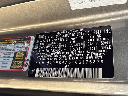 Used 2016 Kia Sorento SX image 4