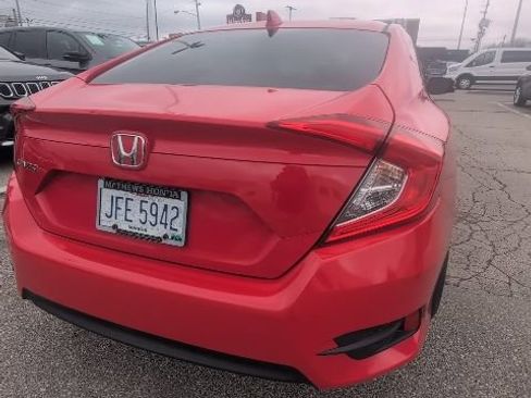 Used 2017 Honda Civic EX image 5