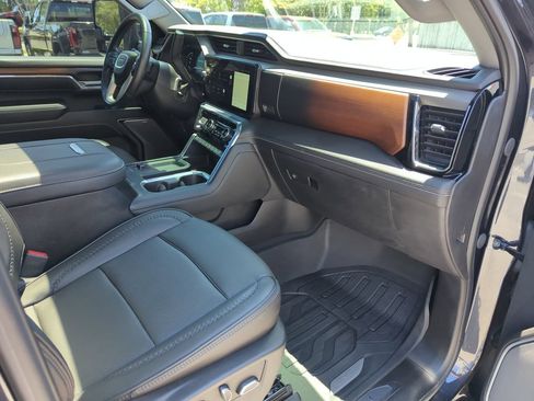 Used 2024 GMC Sierra 2500 Denali w/ Denali Reserve Package AWD/4WD image 36