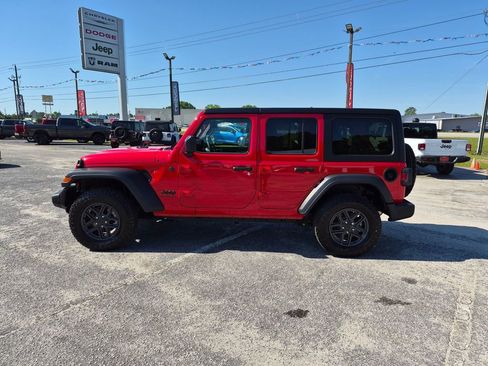Used 2025 Jeep Wrangler Unlimited Sport AWD/4WD image 6