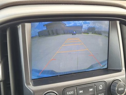Used 2015 GMC Canyon SLE RWD image 20