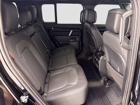 Used 2023 Land Rover Defender 110 X-Dynamic SE image 21