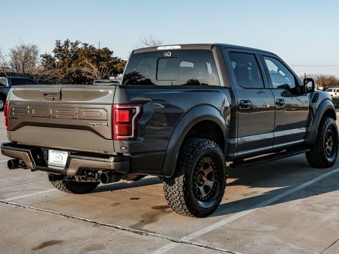 Used 2018 Ford F150 Raptor w/ Equipment Group 802A Luxury image 10