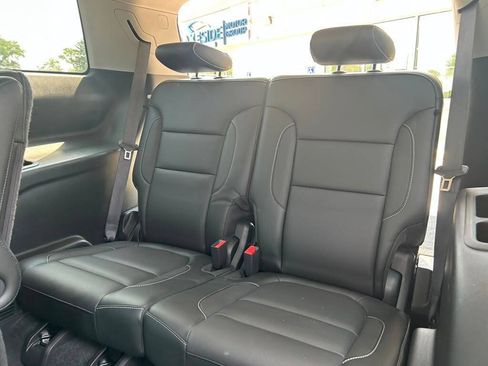 Used 2019 GMC Acadia SLT FWD image 17