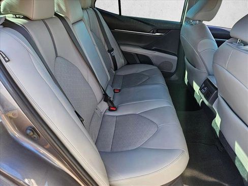 Used 2021 Toyota Camry XSE w/ Navigation Upgrade Package image 18