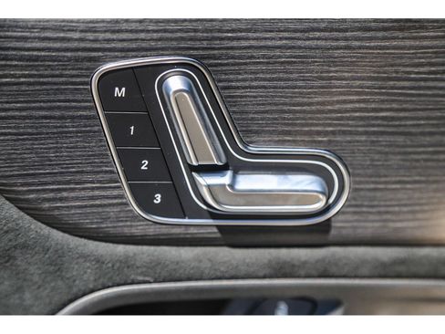 Used 2024 Mercedes-Benz EQB 300 4MATIC image 20