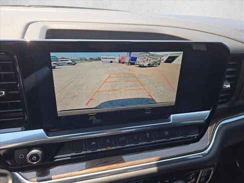 Used 2024 Chevrolet Silverado 1500 LT RWD image 14