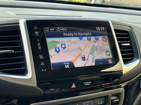 Used 2017 Honda Pilot Elite image 24