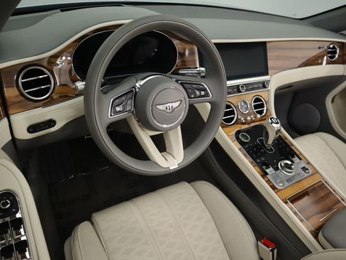 Used 2025 Bentley Continental GT Speed image 17