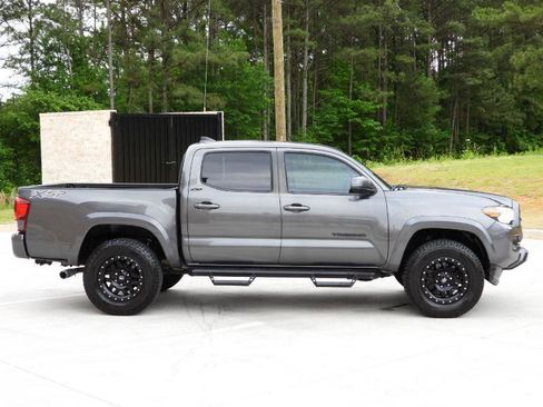 Used 2019 Toyota Tacoma SR5 RWD image 31