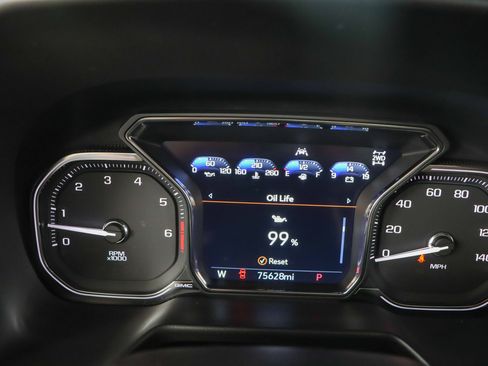 Used 2021 GMC Yukon AT4 w/ Technology Package AWD/4WD image 16