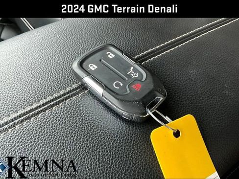 Used 2024 GMC Terrain Denali w/ Denali Premium Package image 37