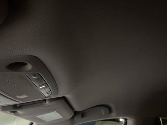 Used 2018 Nissan Pathfinder SL FWD image 18