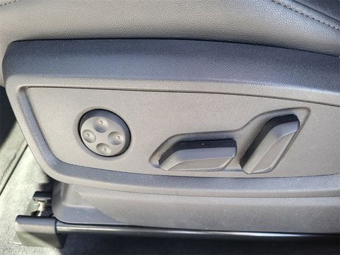 Certified 2024 Audi Q5 e Prestige image 11