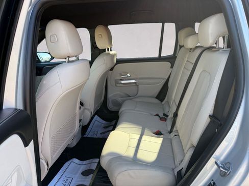 Used 2023 Mercedes-Benz GLB 250 image 13