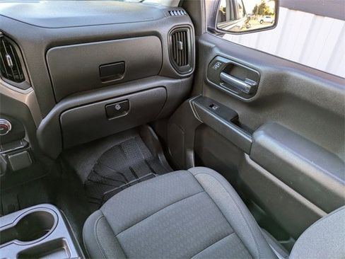 Used 2022 Chevrolet Silverado 1500 Custom image 17
