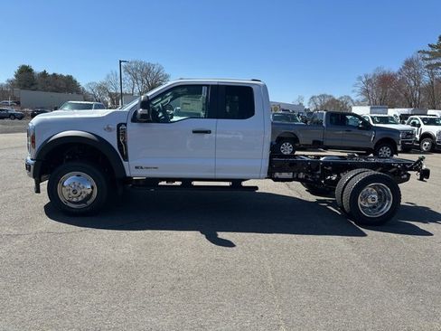 New 2025 Ford F450 XL w/ XL Chrome Package image 4