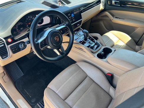 Used 2019 Porsche Cayenne AWD/4WD image 17