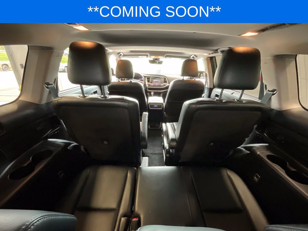 Used 2018 Toyota Highlander SE AWD/4WD image 24