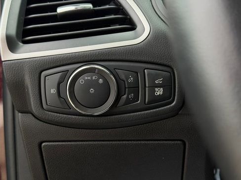 Used 2022 Ford Edge SEL w/ Convenience Package image 35