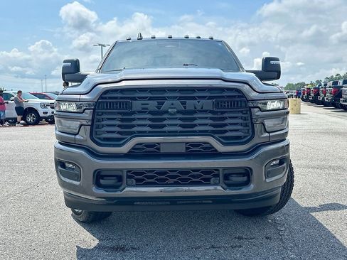 Used 2025 RAM 2500 Big Horn AWD/4WD image 5