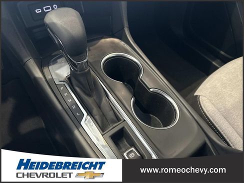 Used 2023 Chevrolet Equinox LS image 24