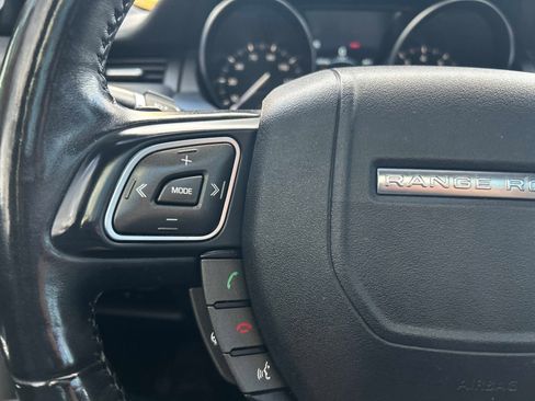 Used 2019 Land Rover Range Rover Evoque Landmark Edition image 25