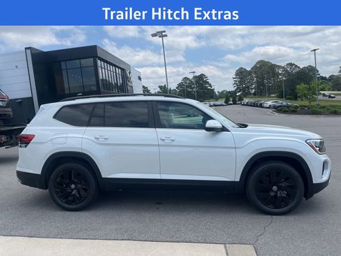 New 2026 Volkswagen Atlas SE FWD image 3