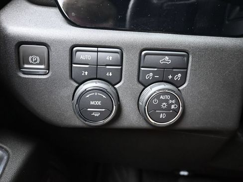 Used 2023 Chevrolet Silverado 1500 RST w/ Convenience Package II AWD/4WD image 16