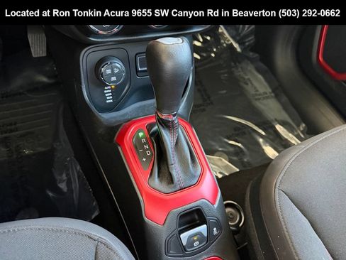Used 2016 Jeep Renegade Trailhawk AWD/4WD image 26