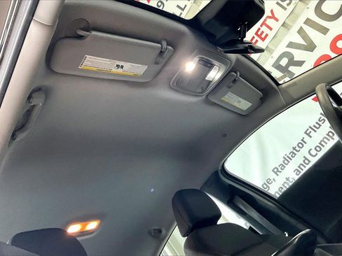 Used 2024 Chevrolet Malibu LT image 14