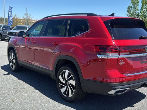 Used 2024 Volkswagen Atlas SE AWD/4WD image 8