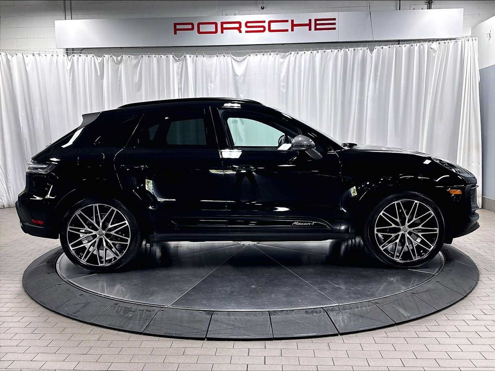 Used 2026 Porsche Macan Turbo AWD/4WD image 10