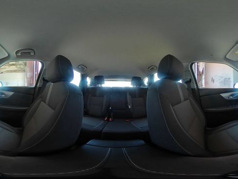 Used 2025 Chevrolet Blazer LT FWD image 38
