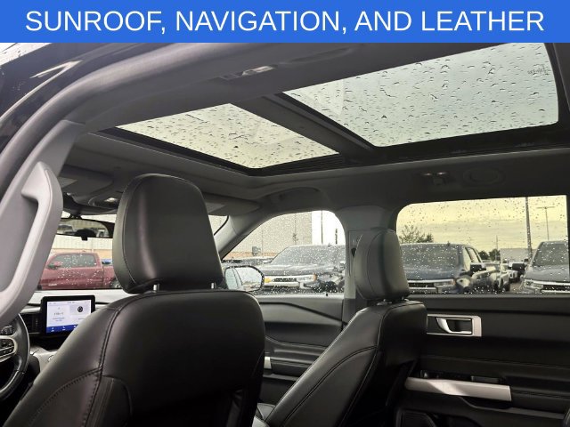 Used 2022 Ford Explorer XLT w/ Equipment Group 202A AWD/4WD image 14