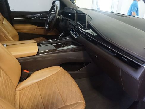 Used 2022 Cadillac Escalade Sport AWD/4WD image 27