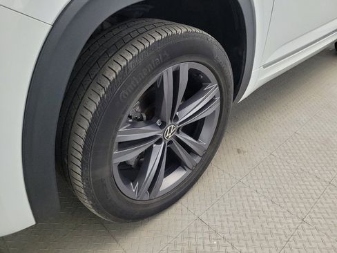 Used 2021 Volkswagen Atlas Cross Sport SE FWD image 31