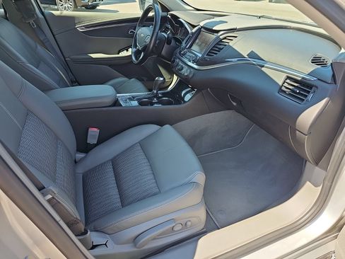 Used 2018 Chevrolet Impala LT w/ LT Convenience Package FWD image 32