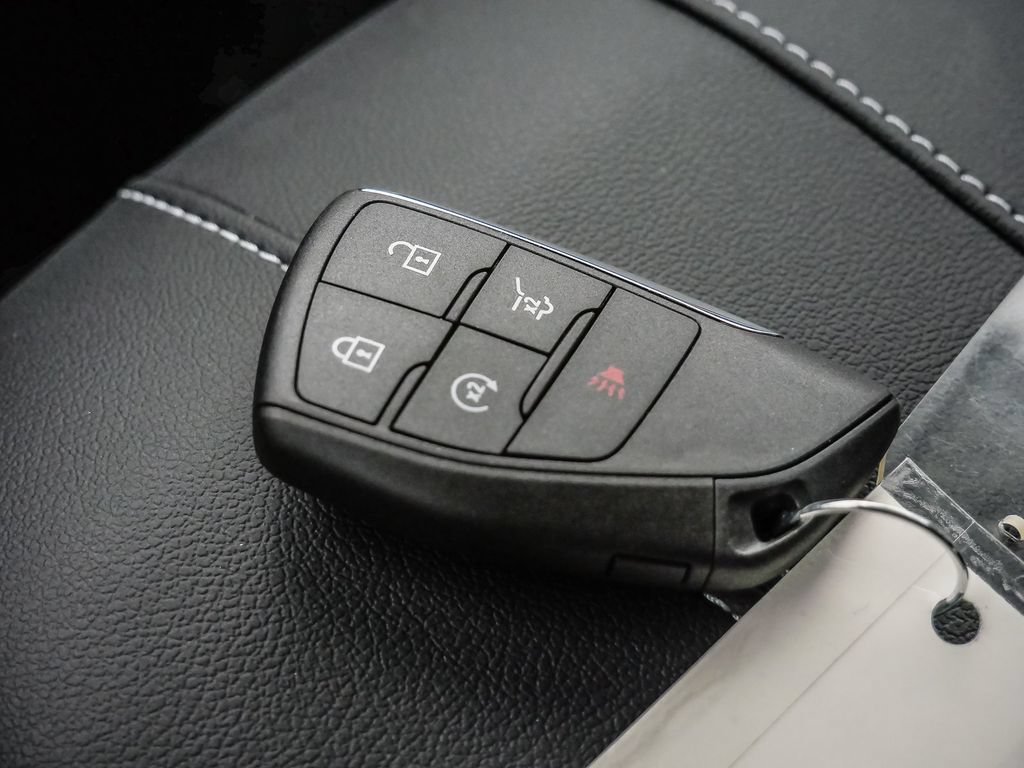 New 2027 Chevrolet Traverse LT w/ Driver Confidence Package FWD image 40