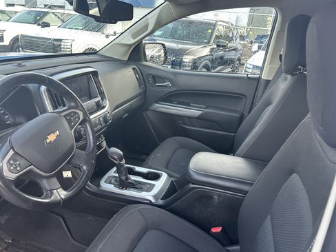 Used 2022 Chevrolet Colorado LT w/ LT Convenience Package image 21