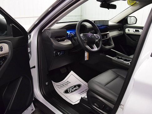 New 2026 Ford Explorer Active w/ Active Comfort Package image 15