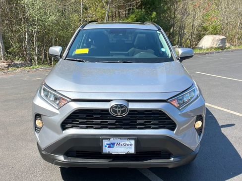 Used 2019 Toyota RAV4 XLE w/ Convenience Package AWD/4WD image 8