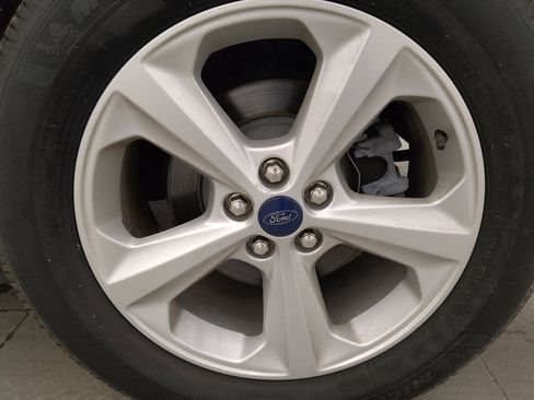 Used 2020 Ford Edge SE FWD image 31