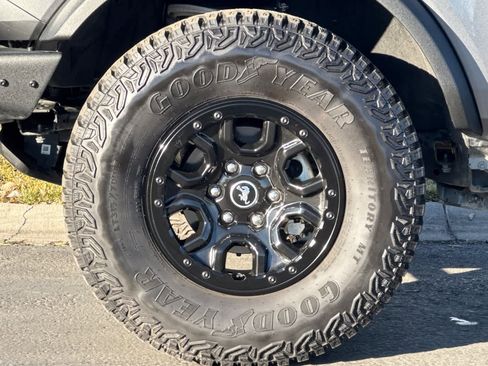 Certified 2024 Ford Bronco Wildtrak image 27