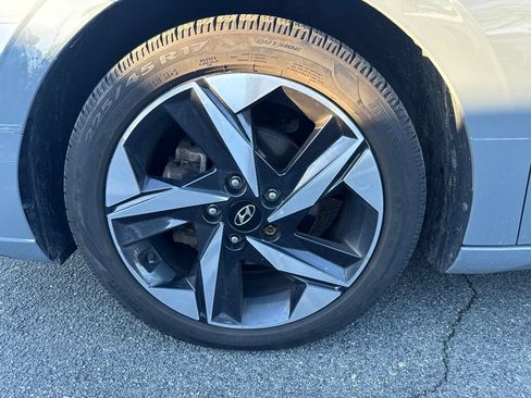 Used 2021 Hyundai Elantra Limited FWD image 21